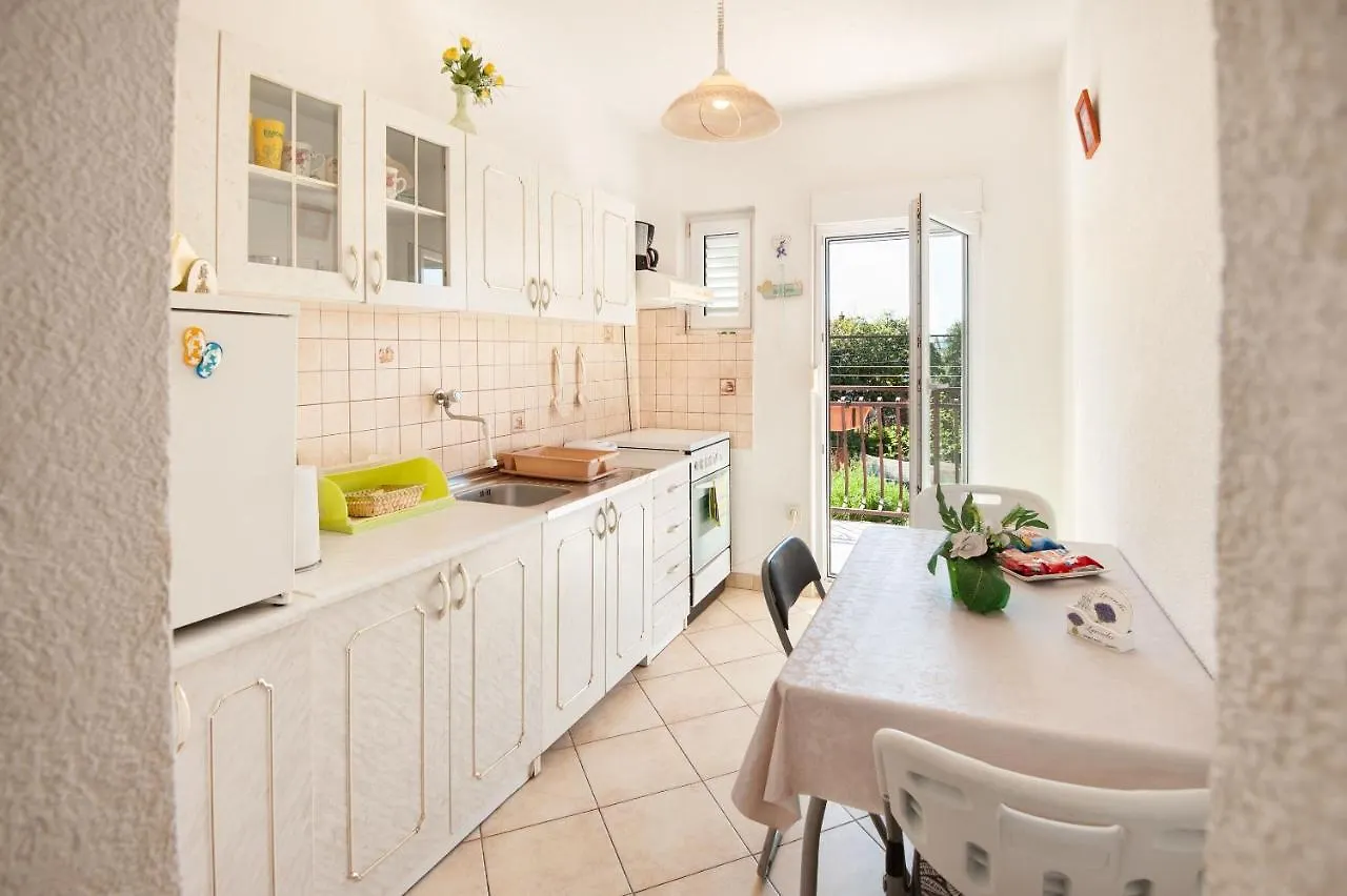 Apartments Milica Kastela