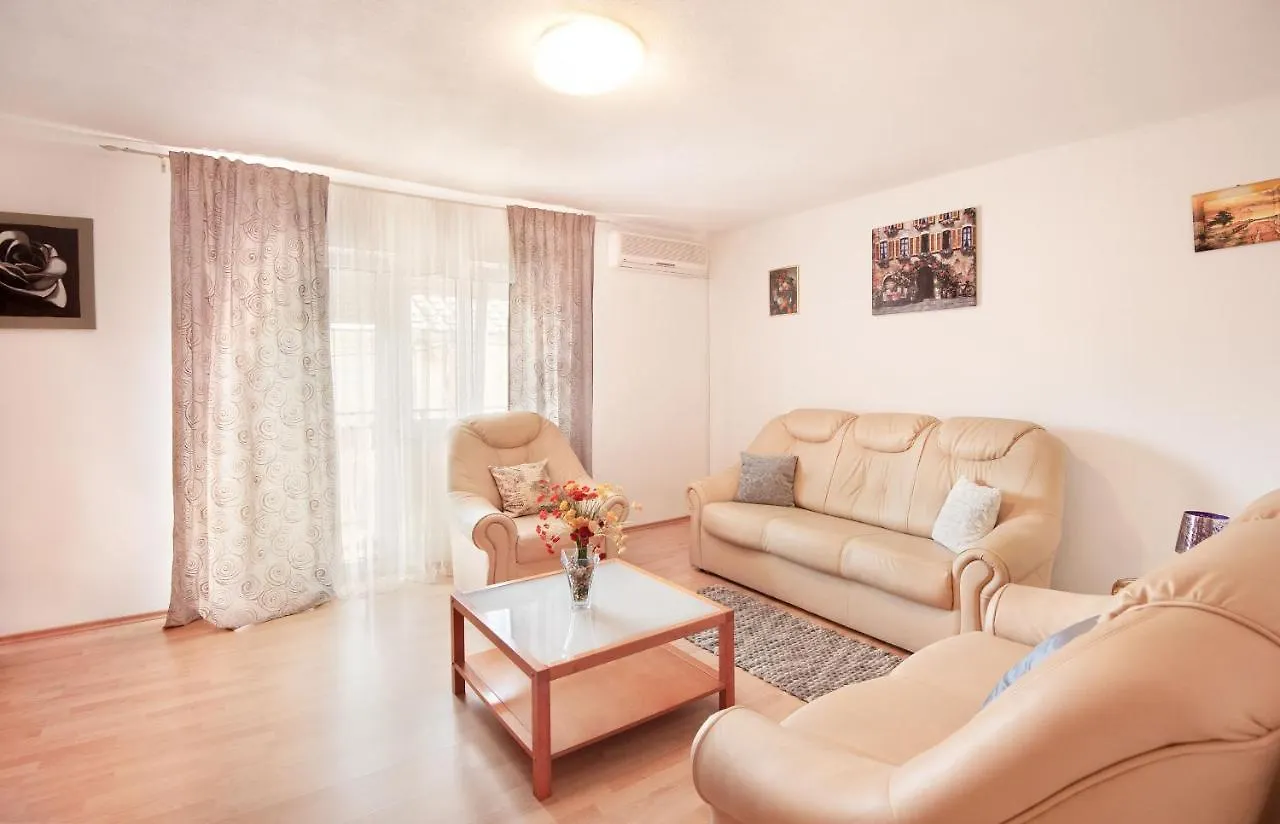 Apartments Milica Kastela