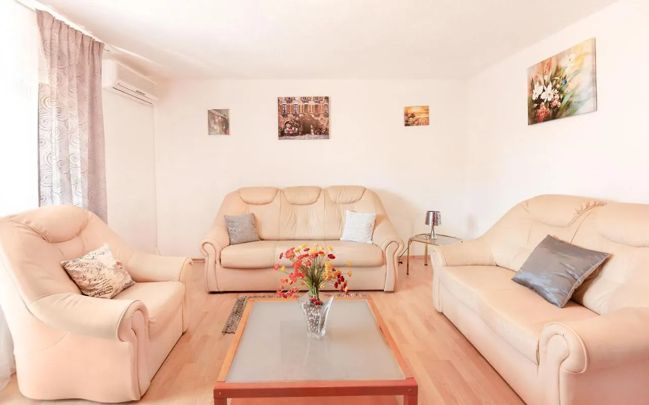Apartments Milica Kastela