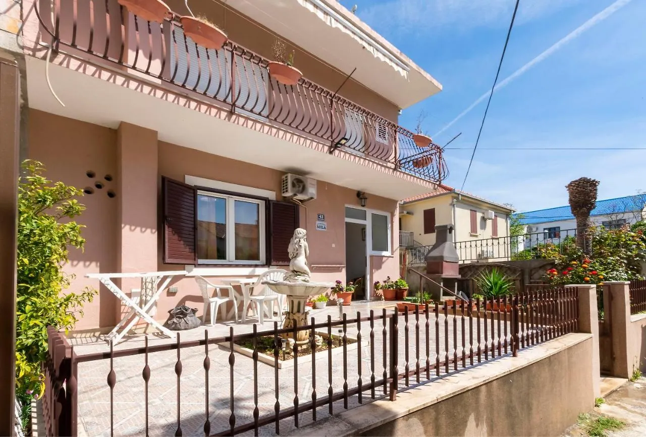 Apartments Milica Kastela Croatia