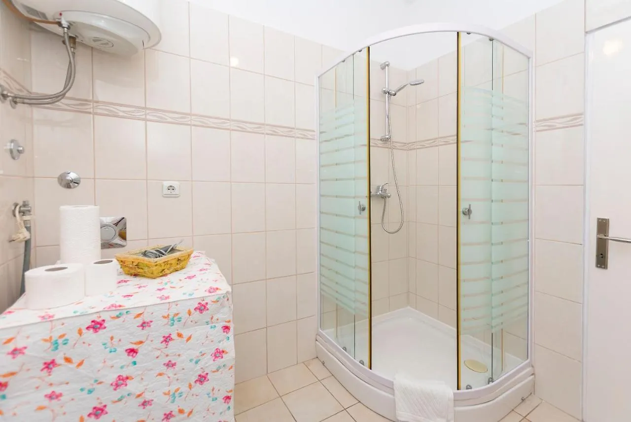 Apartments Milica Kastela 0*,