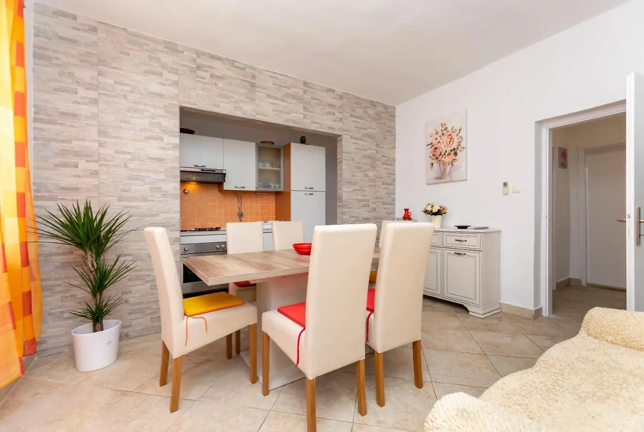 Apartments Milica Kastela