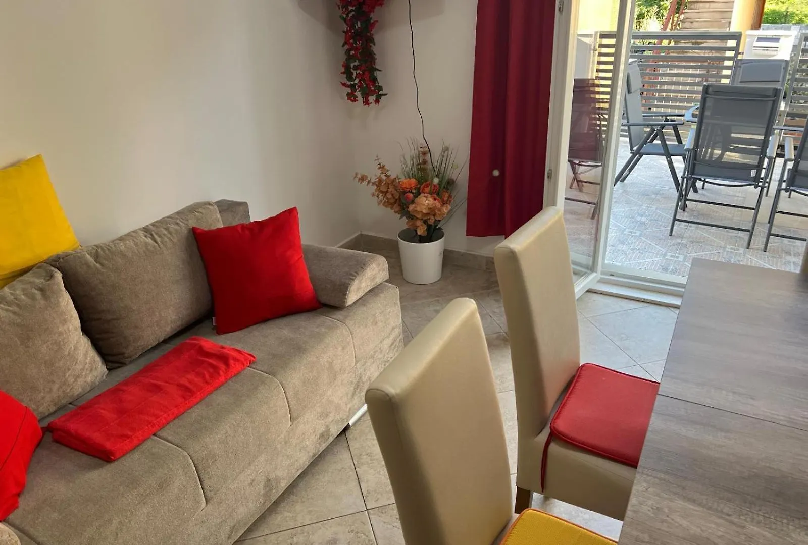 Apartments Milica Kastela 0*,