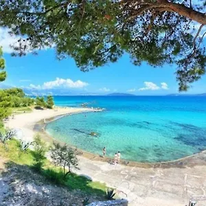  Apartment By The Sea